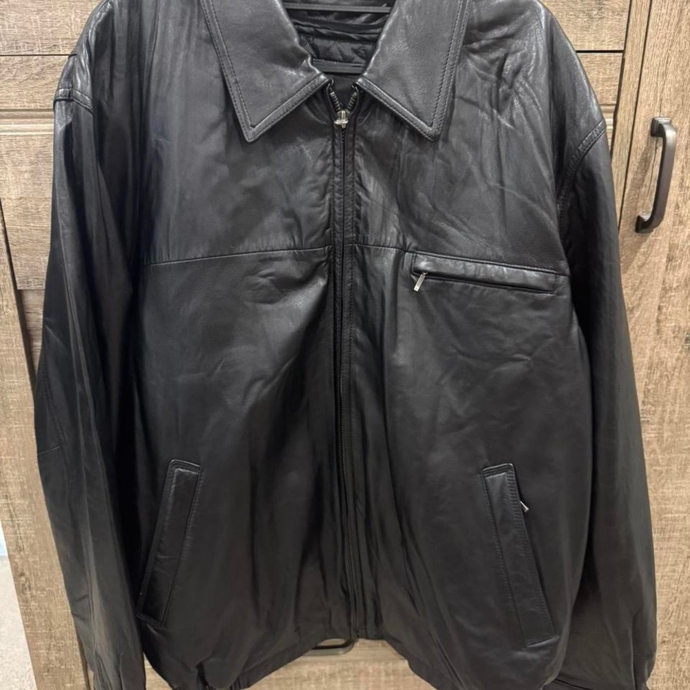 American Classics black leather bomber jacket size XL